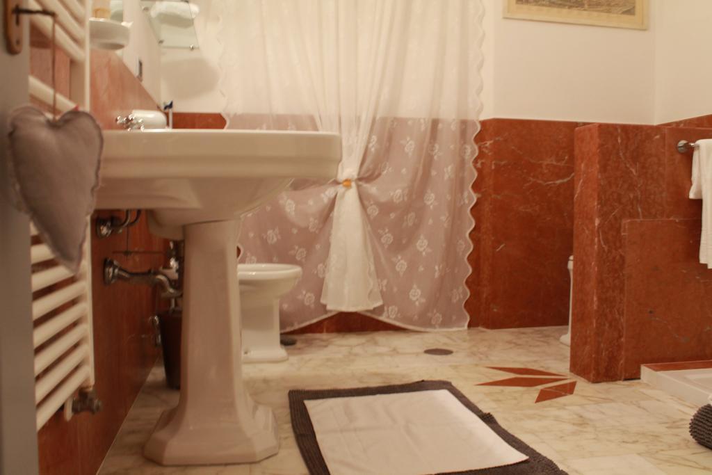 B&B Emily'S Rooms Φλωρεντία Δωμάτιο φωτογραφία