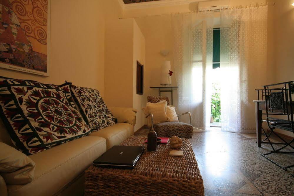 B&B Emily'S Rooms Φλωρεντία Εξωτερικό φωτογραφία